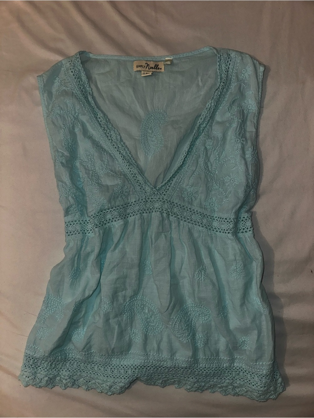 Simply Noelle Light Blue Lace-Trim V-Neck Camisole Size L/XL